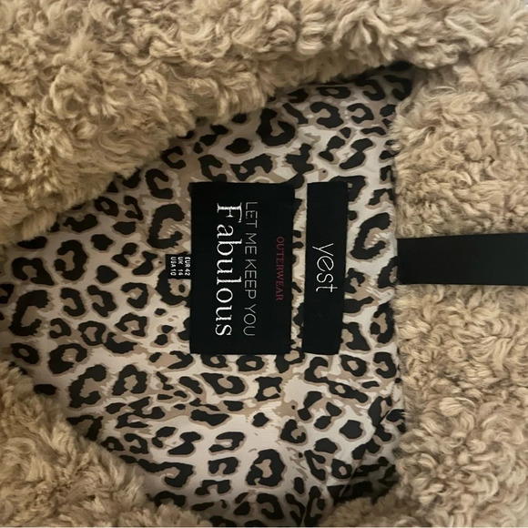 YEST beautiful mint condition Sherpa shearling teddy moto vest  size 10 - Picture 7 of 10